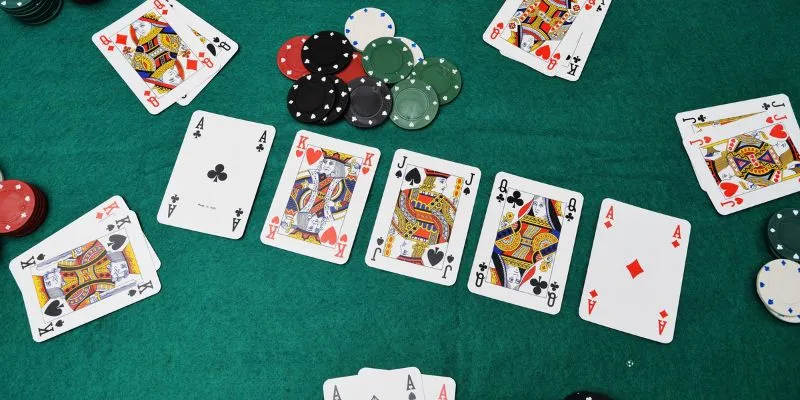 Tổng quan về Poker 33Win là gì?