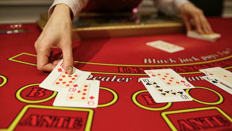 Hiểu rõ nguyên tắc đếm bài blackjack May88 hiệu quả