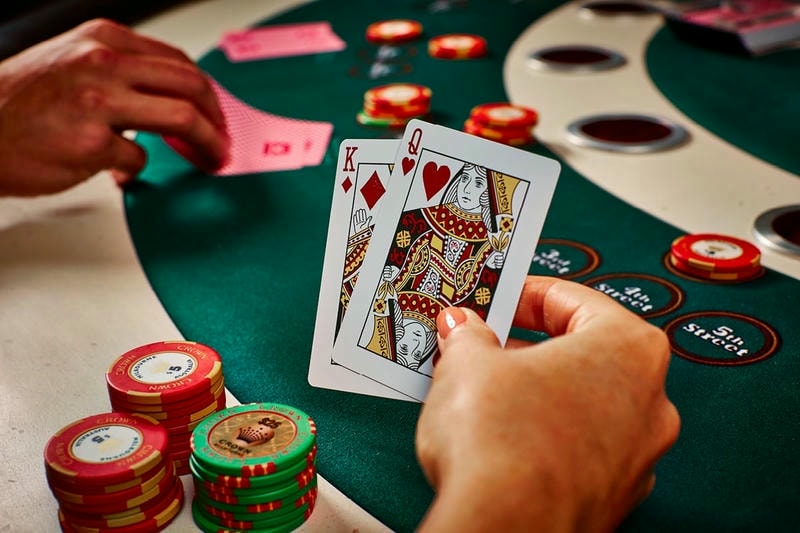 Tránh lỗi ù đền trong luật phỏm tái gửi ù đền tại iwin68