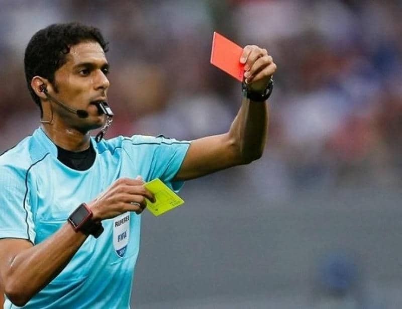 Các loại kèo dễ biến động khi có thẻ đỏ Hitclub