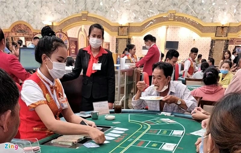 Hỗ Trợ 24/7 Qua Nhiều Kênh