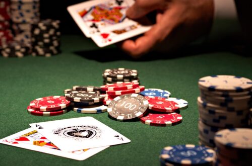  Phân tích hành động đối thủ trong game bài đổi thưởng