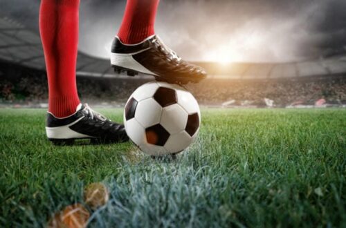 Theo dõi lực lượng cầu thủ và thẻ phạt