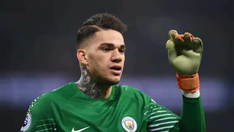 Cuộc Sống Cá Nhân Và Cộng Đồng Tại Manchester