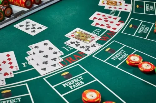 Bảng hướng dẫn mẹo tính điểm và chiến thuật cơ bản trong Blackjack