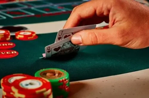 Người chơi mới cần tránh những sai lầm cơ bản khi tham gia Poker online