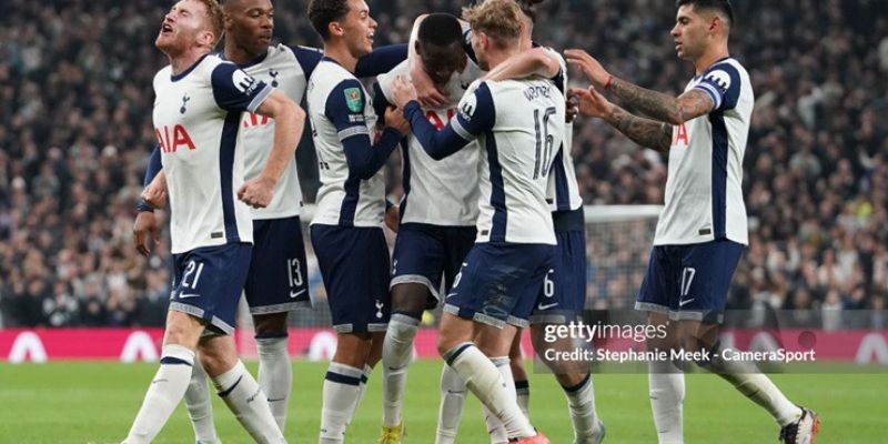 Ange Postecoglou đang ở ngã rẽ quan trọng