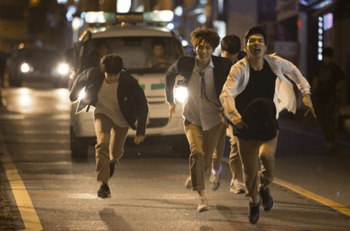 Mơ thấy bị rượt đuổi chạy trốn là điềm gì cùng số liên quan