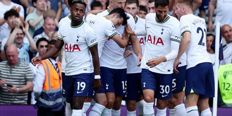 Những vấn đề cốt lõi đang bóp nghẹt Tottenham