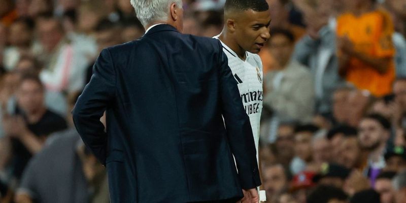 Sơ đồ chiến thuật thiếu sáng tạo của huấn luyện viên