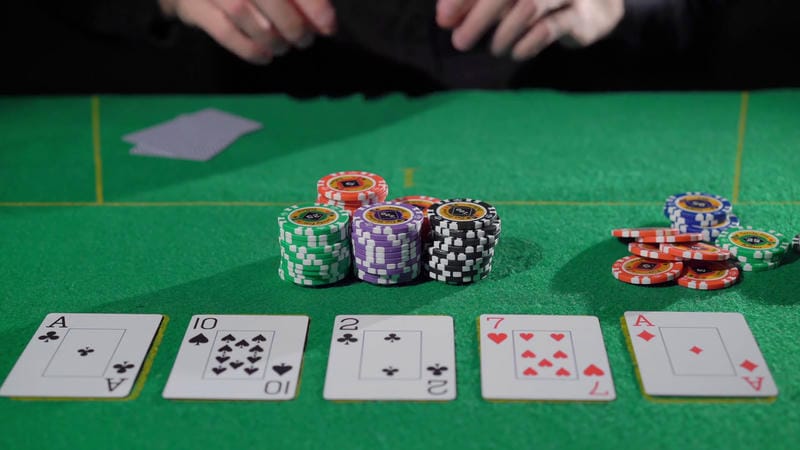 Các Biến Thể Poker Hấp Dẫn Nhất Trên Nền Tảng
