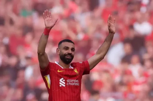 Tốc độ đầu nước rút giúp Salah vượt mặt hậu vệ