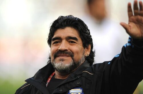 Đói nghèo và ngọn lửa không bao giờ tắt 