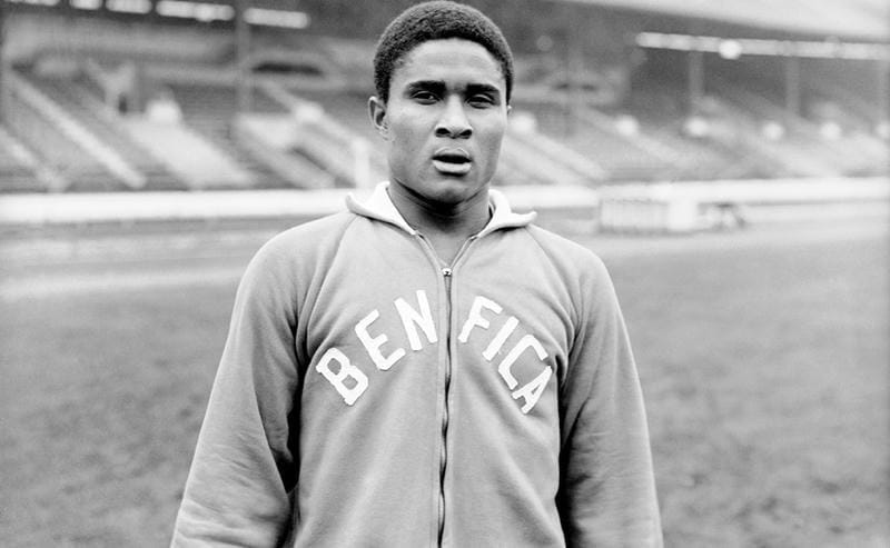 Cú sút búa bổ và tốc độ của "Báo đen"