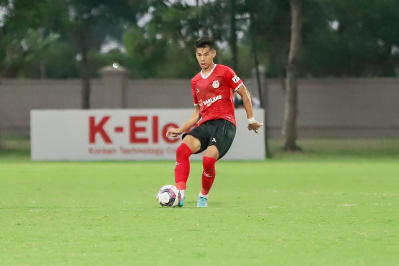 Thể hình lý tưởng và khả năng không chiến ấn tượng của Minh