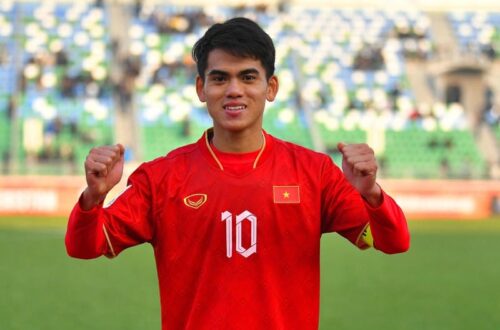 Vinh quang quốc tế và kỷ lục gây chấn động