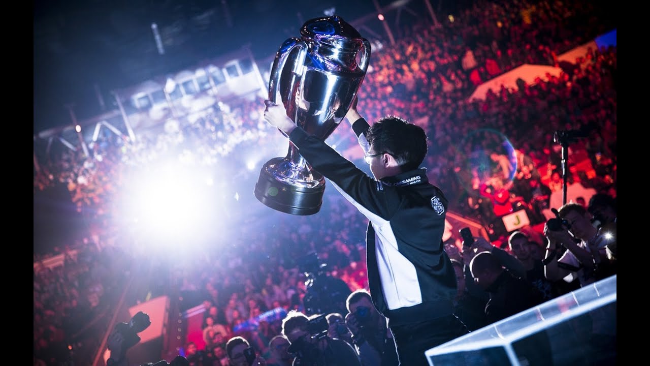 Cổng cược chung kết Esports sắp đóng lại vào tiền ngay