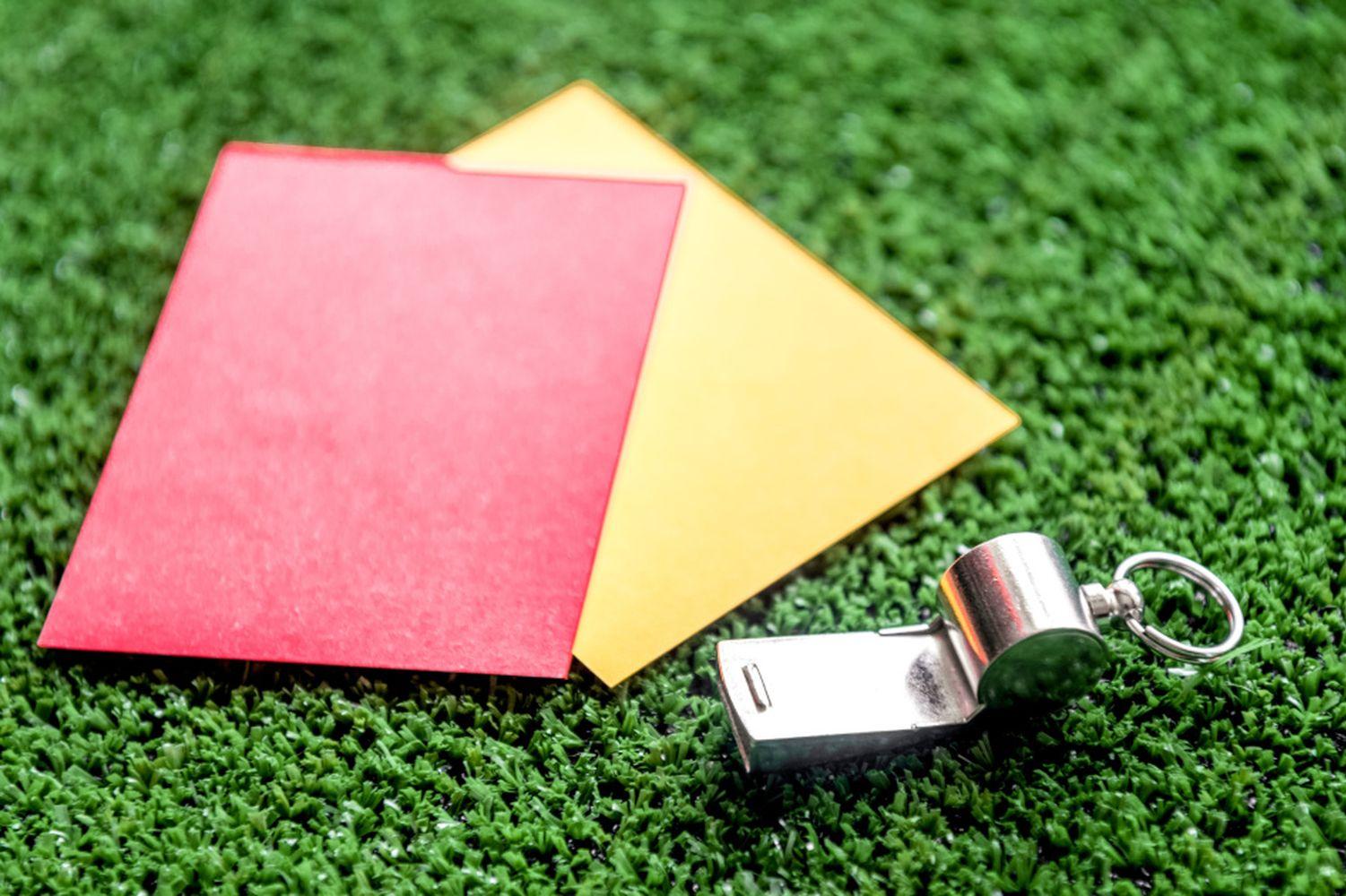 Danh sách trọng tài rút thẻ đỏ nhiều nhất tại các giải đấu