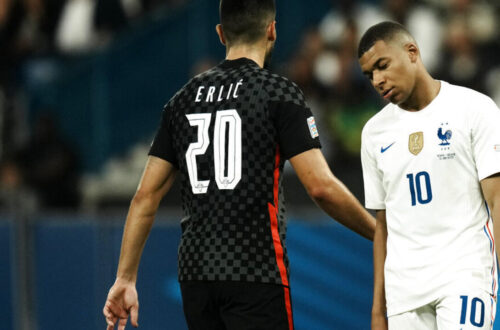 Khoảnh khắc vỡ òa khi tỉ số thay đổi bất ngờ