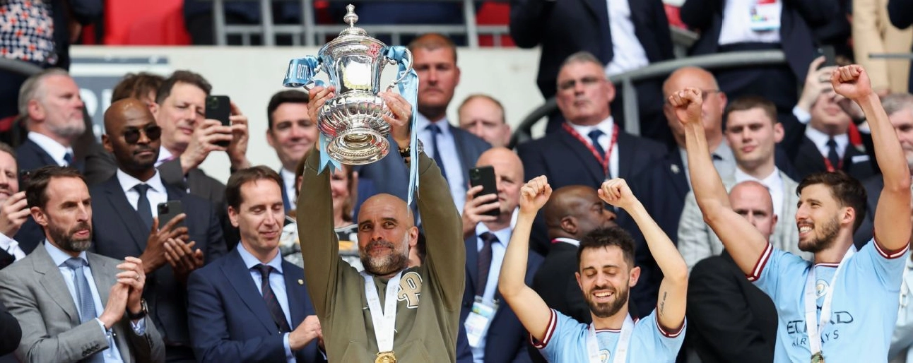 Khoảnh khắc Zlatan Ibrahimovic chính thức tuyên bố giải nghệ giã từ sự nghiệp bóng đá